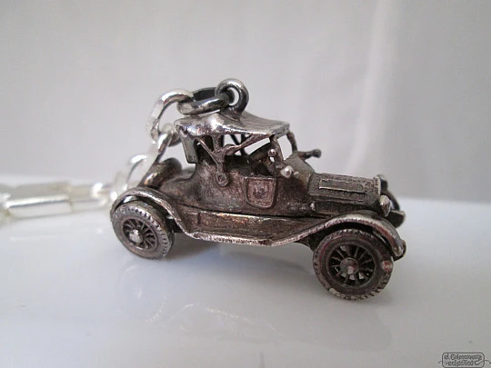 925 sterling silver keychain. Ford T car. 1970's. Spain