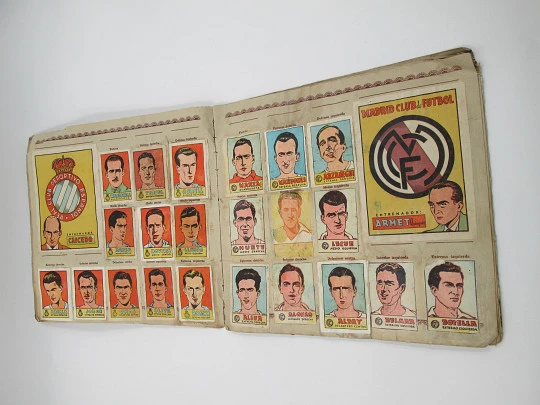 Album Eighth Cards Culture and Sports. Bruguera, 1940. Drop-down