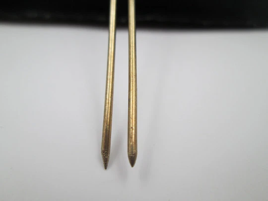 Alfiler de pelo de filigrana para mujer. Esferas caladas. Plata de ley vermeil. 1970