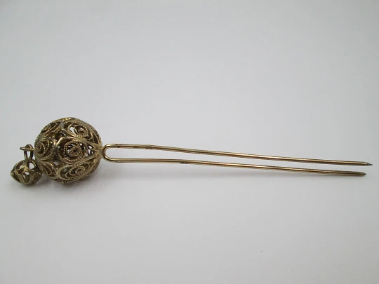 Alfiler de pelo de filigrana para mujer. Esferas caladas. Plata de ley vermeil. 1970