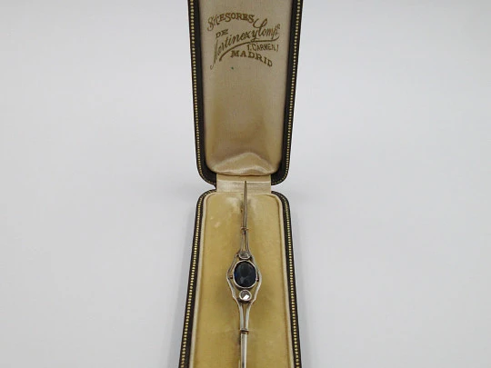 Alfiler joyería. Oro amarillo y platino. Zafiro y diamantes. 1900