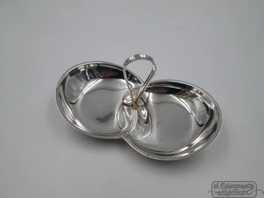 Almond dish. 925 sterling silver. 1970's. Handle and two lobes