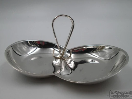 Almond dish. 925 sterling silver. 1970's. Handle and two lobes