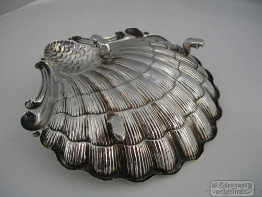 Almond shell dish. 925 sterling silver. Siren. 1970's. Spain