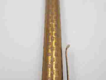 Alpco New York mechanical pencil. Gold plated. Geometric pattern. Twist system