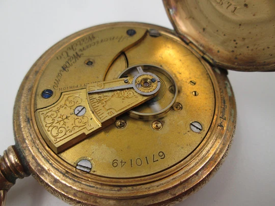 American Waltham hunter-case pocket watch. Gold plated. Stem-wind / pin-set. 1890's