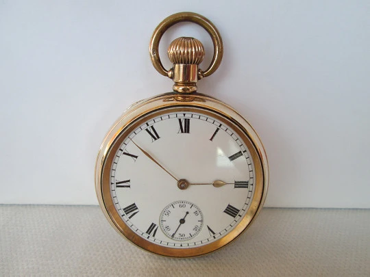 American Waltham Traveler. Gold plated. Stem-wind. Porcelain dial