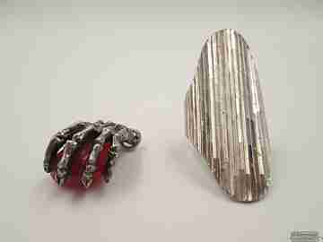 Anillo y colgante con piedra ambarina. Plata de ley. Años 80