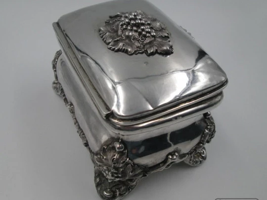 Antique jewellery box. Sterling silver and vermeil. Grapes & vine leaves. 1940's