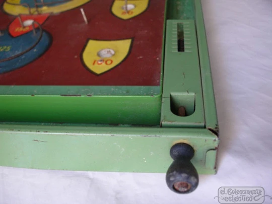 Antique pinball. Spears Games. Wood and green metal. 1950's