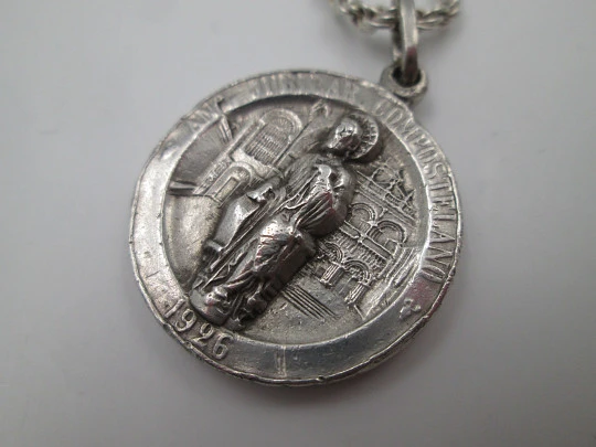 Apostle Santiago medal with cord. Sterling silver. Compostela Jubilee 1926. Spain