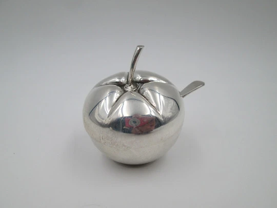 Apples pair of salt & sugar shakers. 925 sterling silver. Malde Jewelry. 1980's