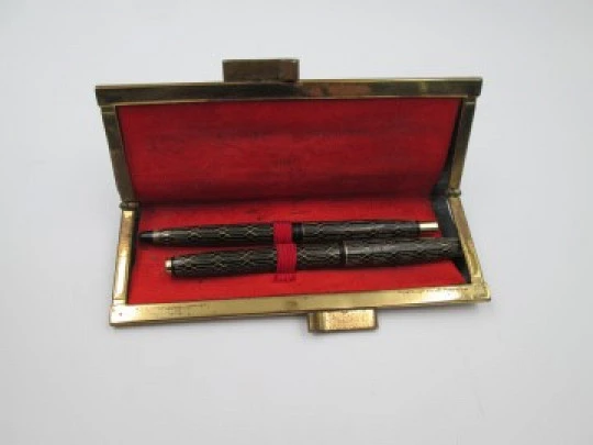 Art Deco writing set. Fountain pen & ballpoint pen. Leather case. 1940's