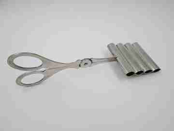 Articulated asparagus pliers / tongs. Silver plated metal. 1940's. Europe
