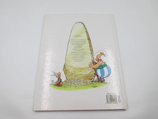 Astérix, el mal trago de Obélix. Texto e ilustraciones Uderzo. Editorial Planeta. 1996