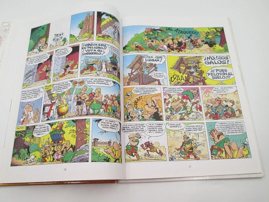 Astérix, el mal trago de Obélix. Texto e ilustraciones Uderzo. Editorial Planeta. 1996