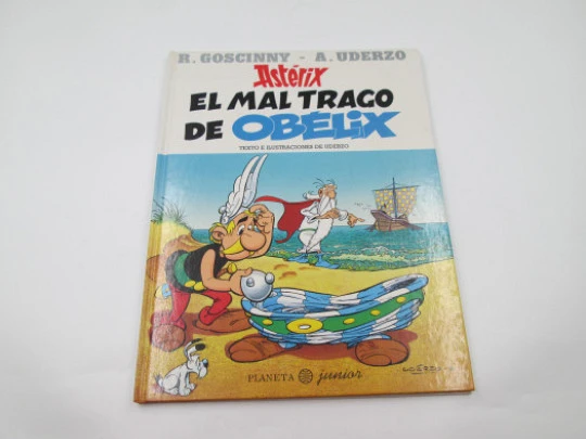 Astérix, el mal trago de Obélix. Texto e ilustraciones Uderzo. Editorial Planeta. 1996
