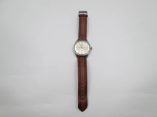 Atlantic Worldmaster Original. Metal cromado y acero inoxidable. Cuerda manual. 1960