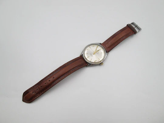 Atlantic Worldmaster Original. Metal cromado y acero inoxidable. Cuerda manual. 1960