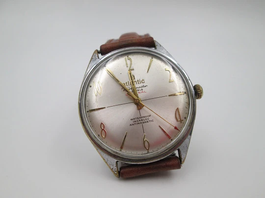 Atlantic Worldmaster Original. Metal cromado y acero inoxidable. Cuerda manual. 1960