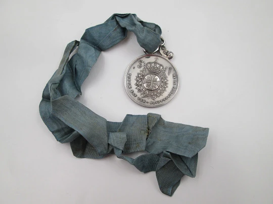 Ave Maria Congregation sterling silver medal. Pinillos artist. Blue ribbon. Spain. 1905