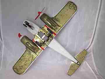 Avión. Hojalata litografiada. Años 60. Aztec Piper. Fricción. Rico