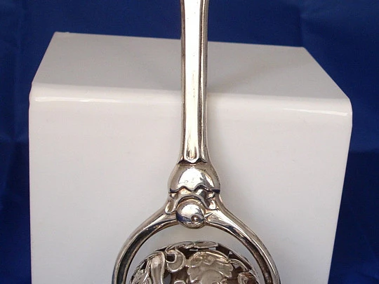 Baby rattle. Sterling silver. 1990's. Pedro Duran. Ducks & vegetable motifs