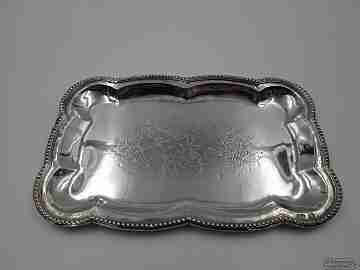Bandeja para pan. Plata de ley 925. Flores y hojas cinceladas. Años 70