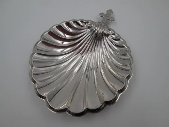 Baptism shell with Portugal Cross. 925 sterling silver. Pedro Duran silversmith