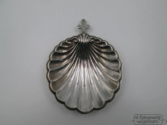 Baptism shell. 925 sterling silver. Pedro Duran silversmith. 1980's. Cross