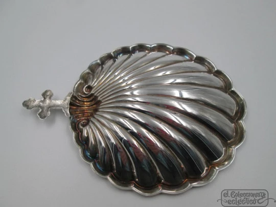 Baptism shell. 925 sterling silver. Pedro Duran silversmith. 1980's. Cross