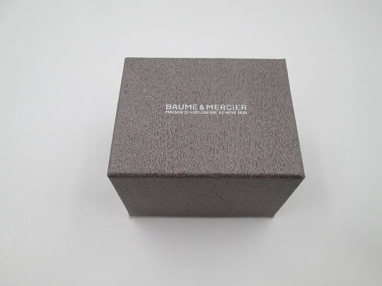 Baume & Mercier Classic unisex wristwatch. 18k white gold. Quartz. 1990's. Original box