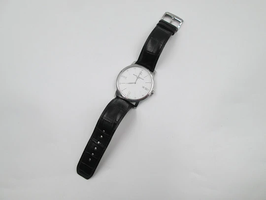 Baume & Mercier Classima men's dress watch. Stainless steel. Calendar. Quartz. Swiss. 2015's
