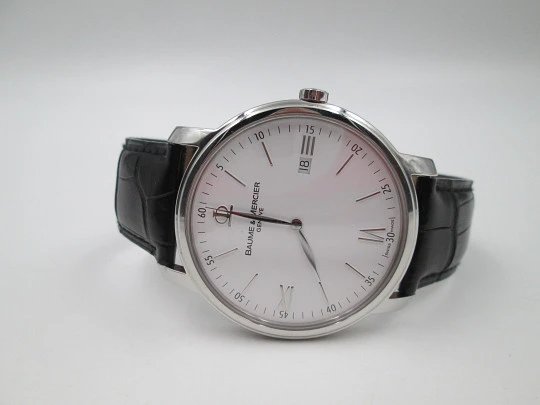 Baume & Mercier Classima men's dress watch. Stainless steel. Calendar. Quartz. Swiss. 2015's