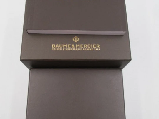 Baume & Mercier Clifton chronograph. Automatic. Box. Steel. Day and date
