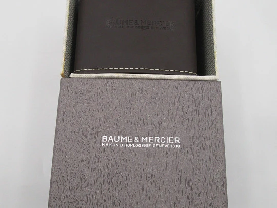 Baume & Mercier Geneve Classic unisex. Oro blanco 18k. Cuarzo. 1990. Suiza. Estuche