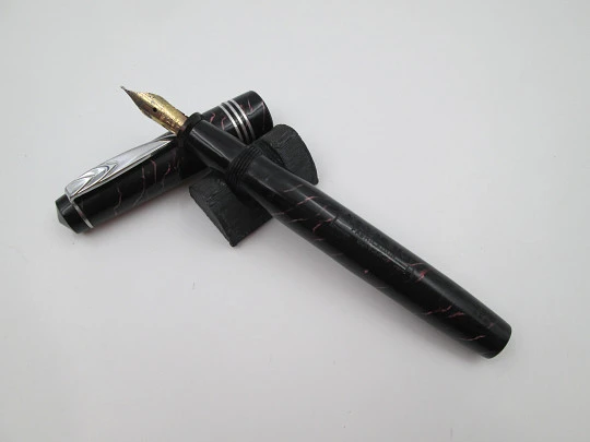 Bayard Excelsior 560 fountain pen. Marble celluloid & silver plated. Lever filler. 1940's
