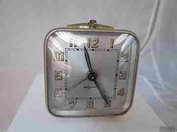 Bayard. Manual winding. Cream lacquer metal. Alarm. 1970's