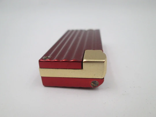 Benlow Golmet pocket petrol lighter. Bitone aluminum. Original box. England. 1950's