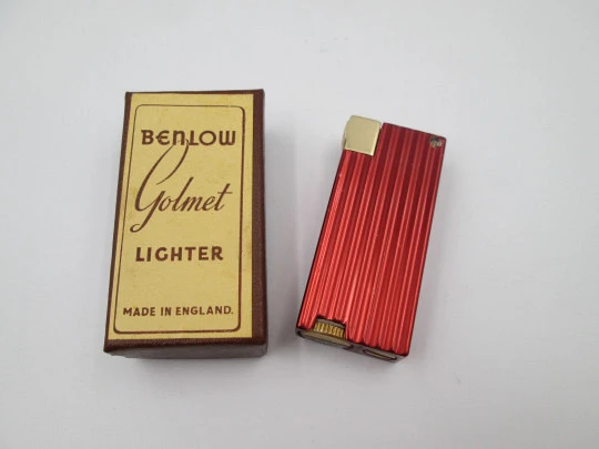Benlow Golmet pocket petrol lighter. Bitone aluminum. Original box. England. 1950's Benlow Golmet pocket petrol lighter. Bitone aluminum. Original box. England. 1950's