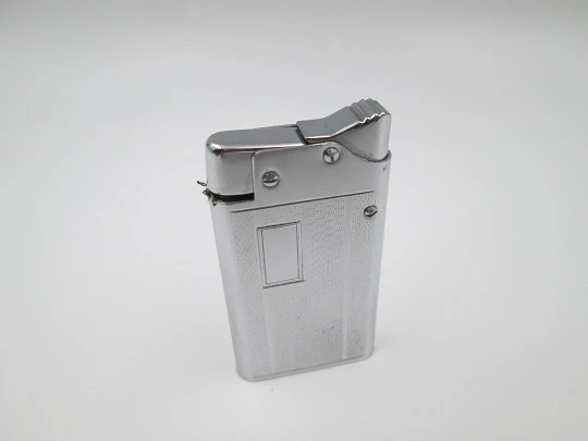 Benlow Master automatic pocket petrol lighter. Silver plated metal. Box and cover. 1950's