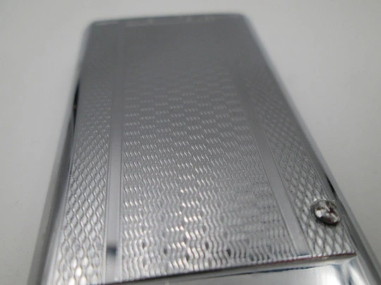 Benlow Master automatic pocket petrol lighter. Silver plated metal. Box and cover. 1950's