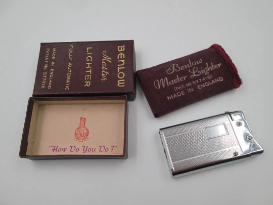 Benlow Master automatic pocket petrol lighter. Silver plated metal. Box and cover. 1950's