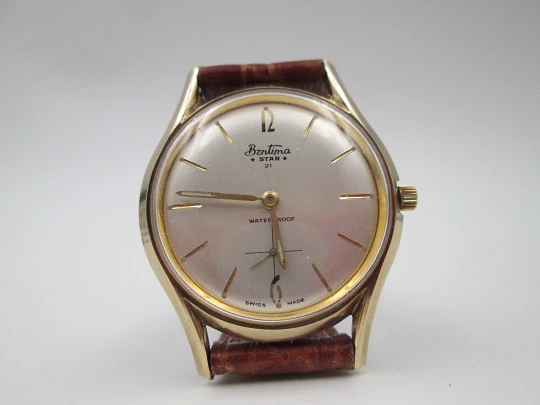 Bertina Star. 9 karat yellow gold. Manual wind. Small second hand. 1950's