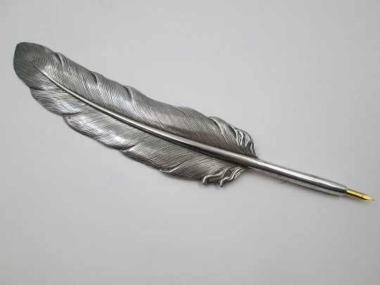 Bird's feather shape dip pen. 925 sterling silver. Pedro Duran. Golden nib. 1980's