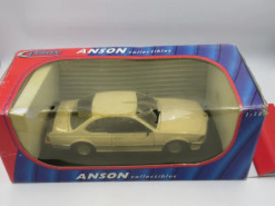 BMW 635 SCi coche miniatura metal. Anson. Escala 1:18. Estuche. Hong-Kong. 1980