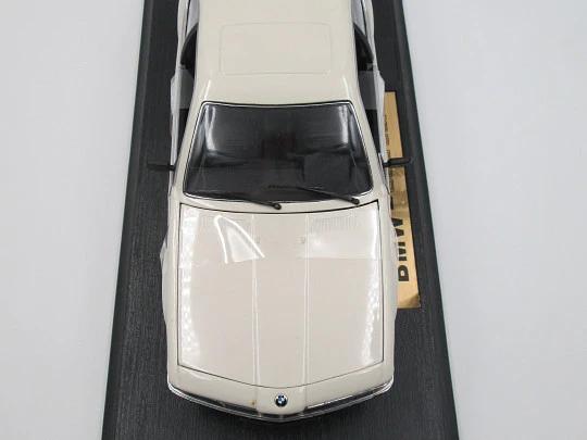 BMW 635 SCi coche miniatura metal. Anson. Escala 1:18. Estuche. Hong-Kong. 1980