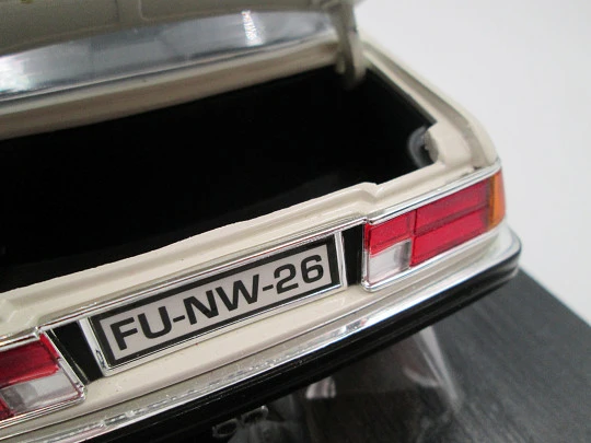 BMW 635 SCi coche miniatura metal. Anson. Escala 1:18. Estuche. Hong-Kong. 1980