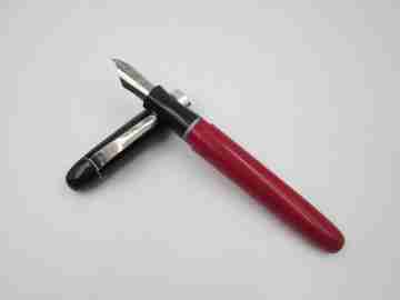 Bolígrafo gigante estilográfica Lylly. Plástico bicolor y metal. Italia. 1980