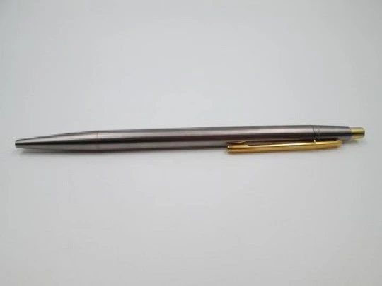 Bolígrafo Montblanc Noblesse GT. Acero inoxidable y chapados oro. 1980